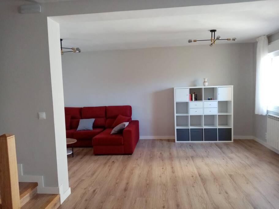 Casa Julio, Bonita Casa Comoda Y Espaciosa, Totalmente Reformada Con Terraza Y Jardin Privado Riezu 外观 照片