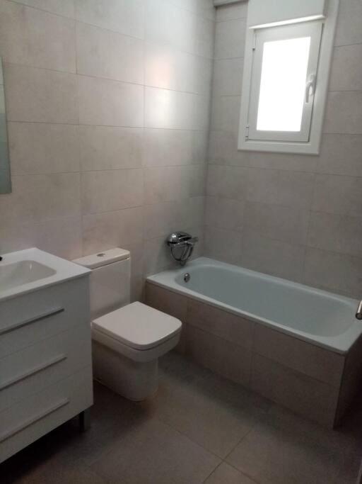 Casa Julio, Bonita Casa Comoda Y Espaciosa, Totalmente Reformada Con Terraza Y Jardin Privado Riezu 外观 照片