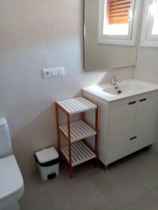 Casa Julio, Bonita Casa Comoda Y Espaciosa, Totalmente Reformada Con Terraza Y Jardin Privado Riezu 外观 照片