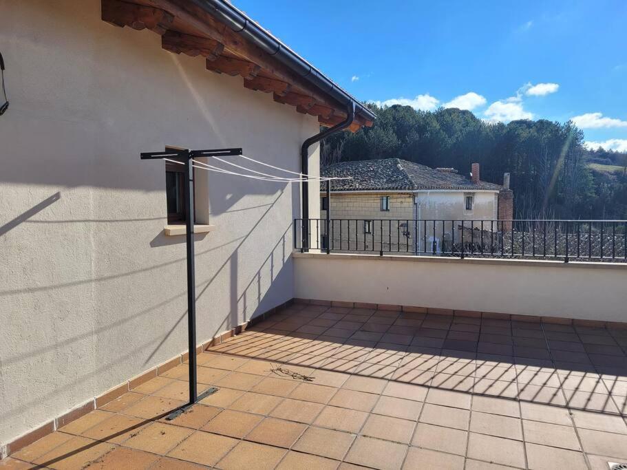 Casa Julio, Bonita Casa Comoda Y Espaciosa, Totalmente Reformada Con Terraza Y Jardin Privado Riezu 外观 照片